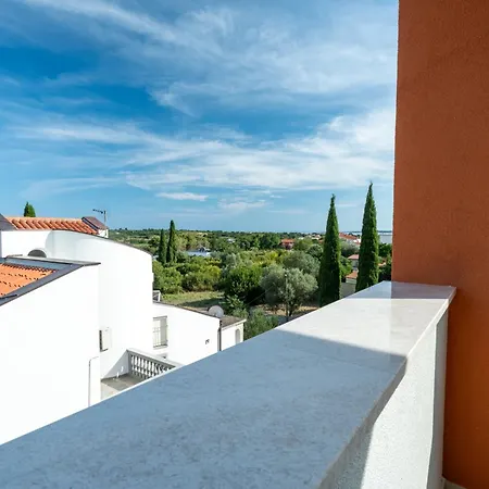 Apartament Iman *
